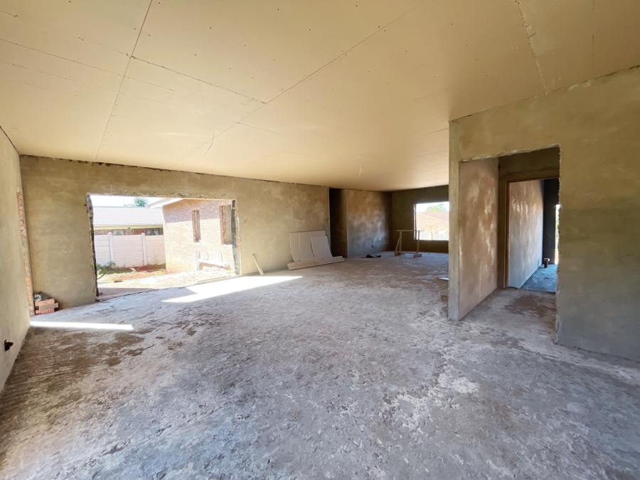 3 Bedroom Property for Sale in Wavecrest Eastern Cape